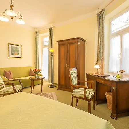 Merkur Hotel *