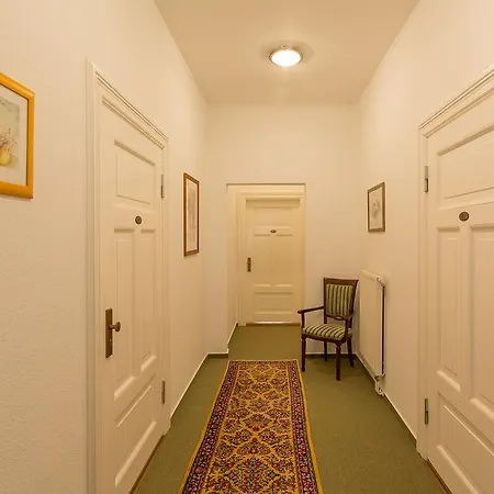 Hotel Merkur *