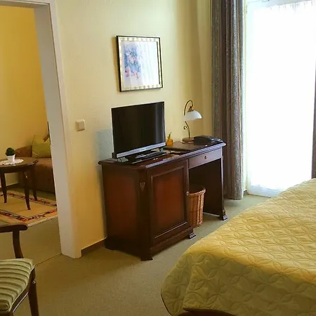 Merkur Hotell *